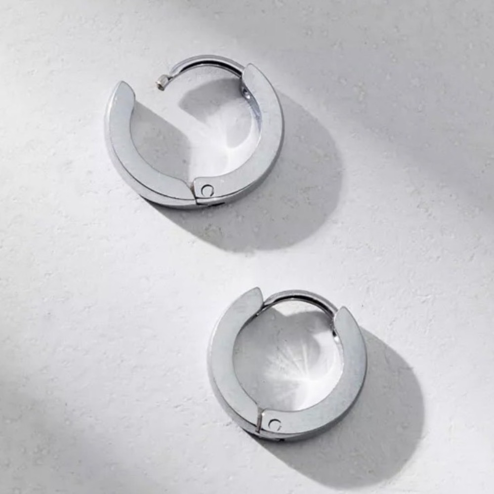 Unbranded Huggie Hoop Earrings Women OS Silver Minimalist Stainless Steel Chunky